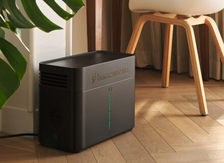 Header thuisbatterij met stekker Pure Energie