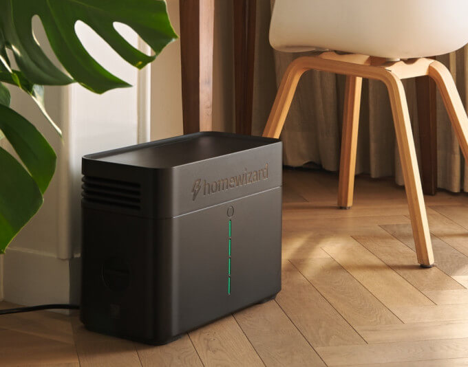 Header thuisbatterij met stekker Pure Energie